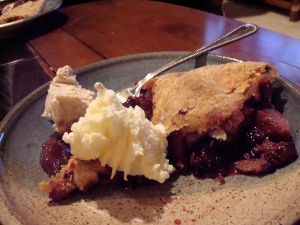 Apple Blackberry (and Quince) Pie